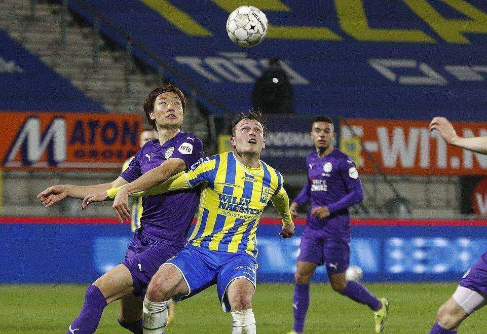 他在俱乐部 他在俱乐部